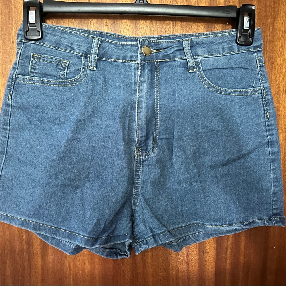 Cute jean shorts